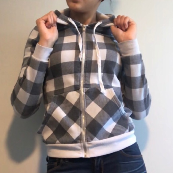 Grey checkered sweater - Picture 3 of 4